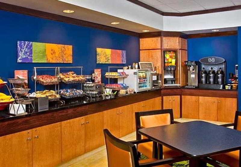 Fairfield Inn & Suites Lake City Étterem fotó